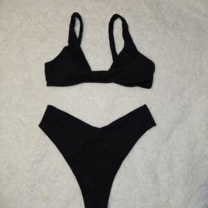 NWOT Sleek Black Bikini Swimwear